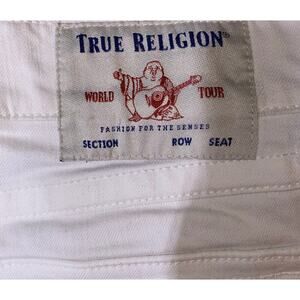 True Religion Ricky frayed flap Shorts White w/horseshoe detail on pockets Sz 33